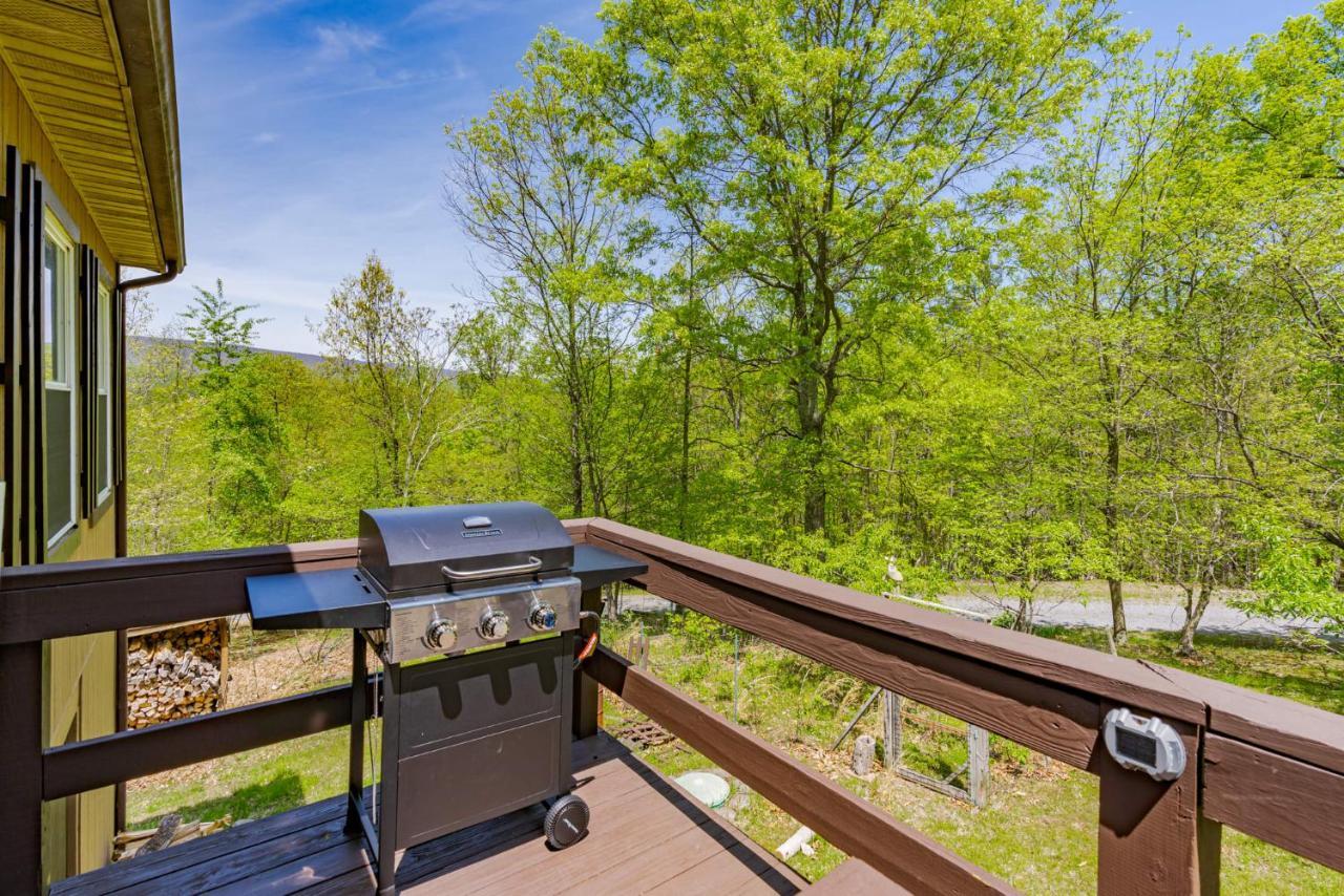 River Access Cabin With Hot Tub, Fire Pit, & Wifi! Morton Grove Екстериор снимка